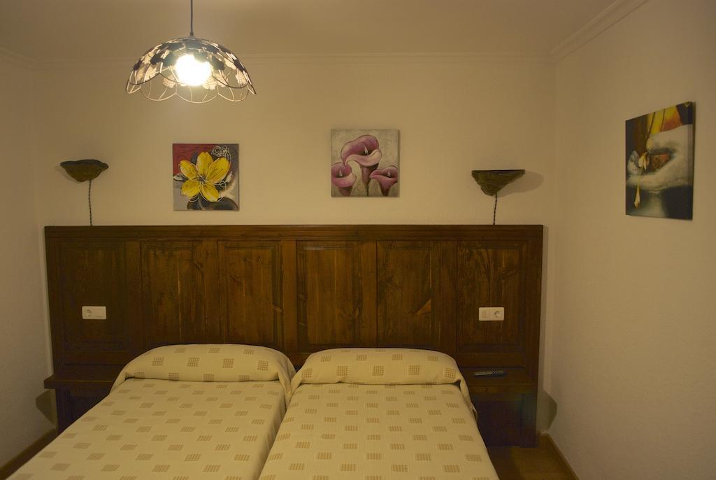 Hostal Monte Rio Hotel Trescares ห้อง รูปภาพ